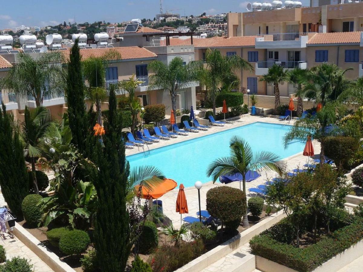הוילה Aurora Townhouse - Complimentary Paphos Airport Transport מראה חיצוני תמונה