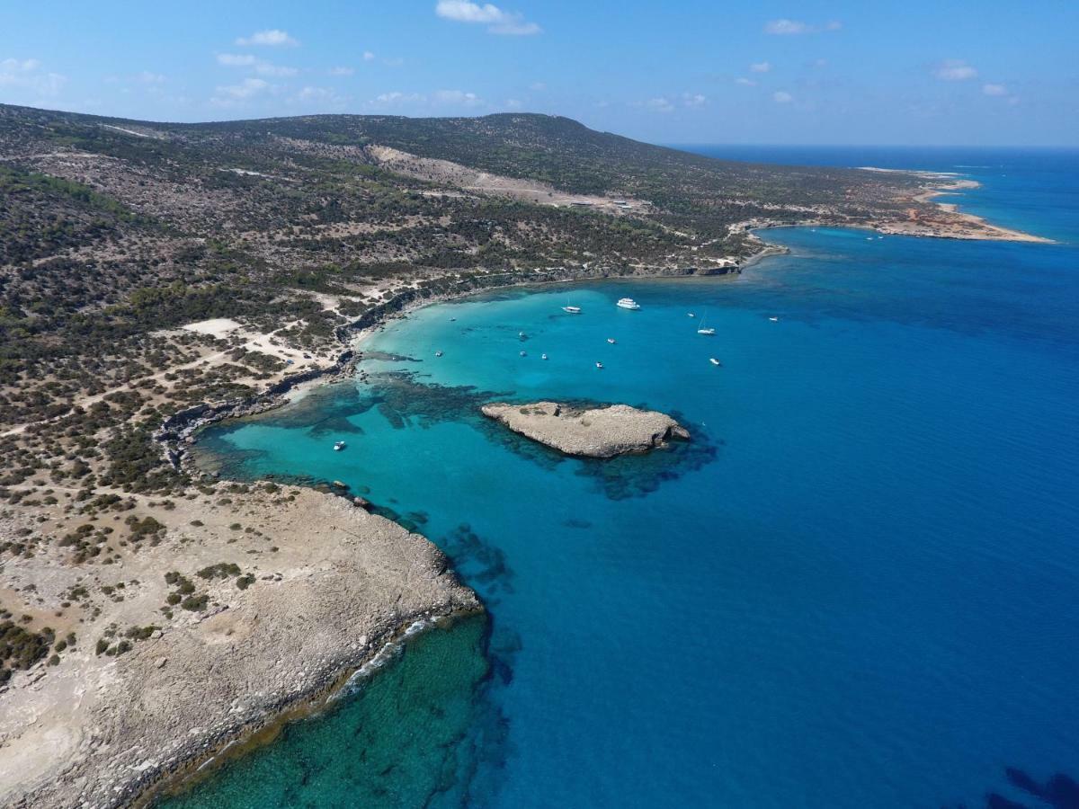 הוילה Aurora Townhouse - Complimentary Paphos Airport Transport מראה חיצוני תמונה