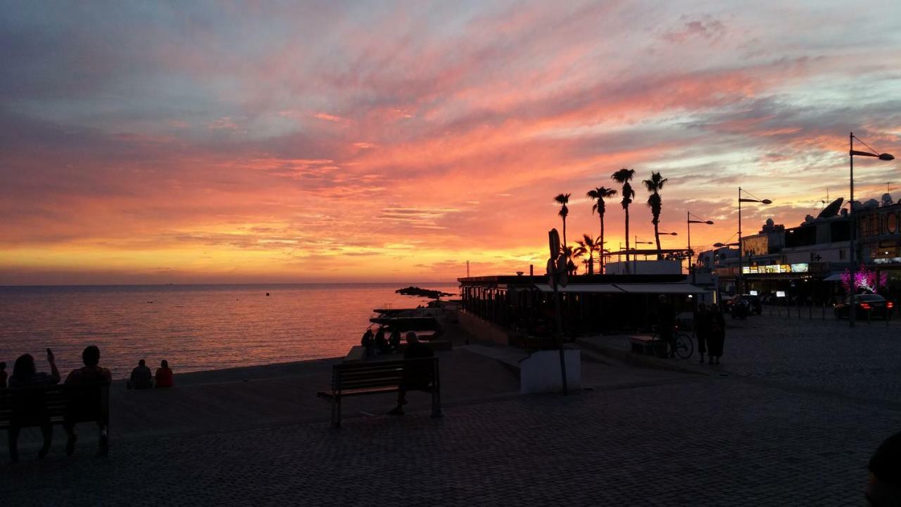הוילה Aurora Townhouse - Complimentary Paphos Airport Transport מראה חיצוני תמונה