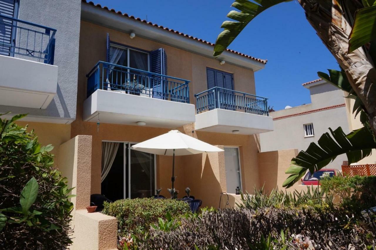 הוילה Aurora Townhouse - Complimentary Paphos Airport Transport מראה חיצוני תמונה
