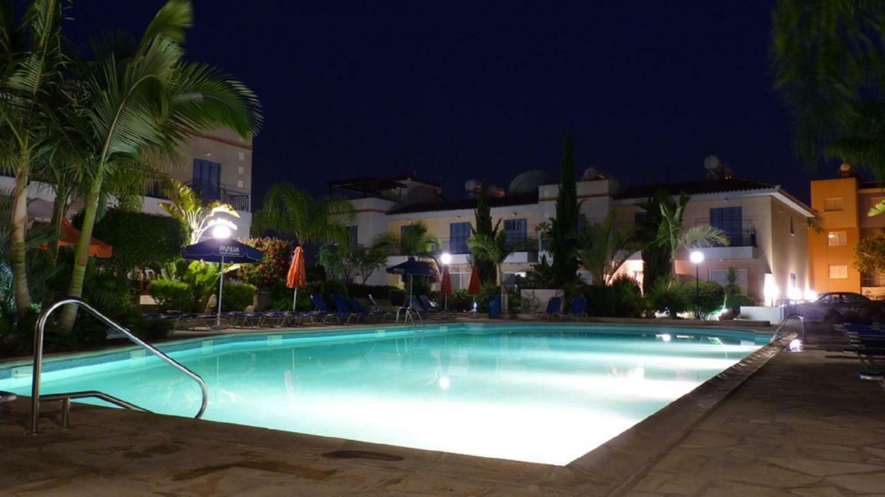 הוילה Aurora Townhouse - Complimentary Paphos Airport Transport מראה חיצוני תמונה
